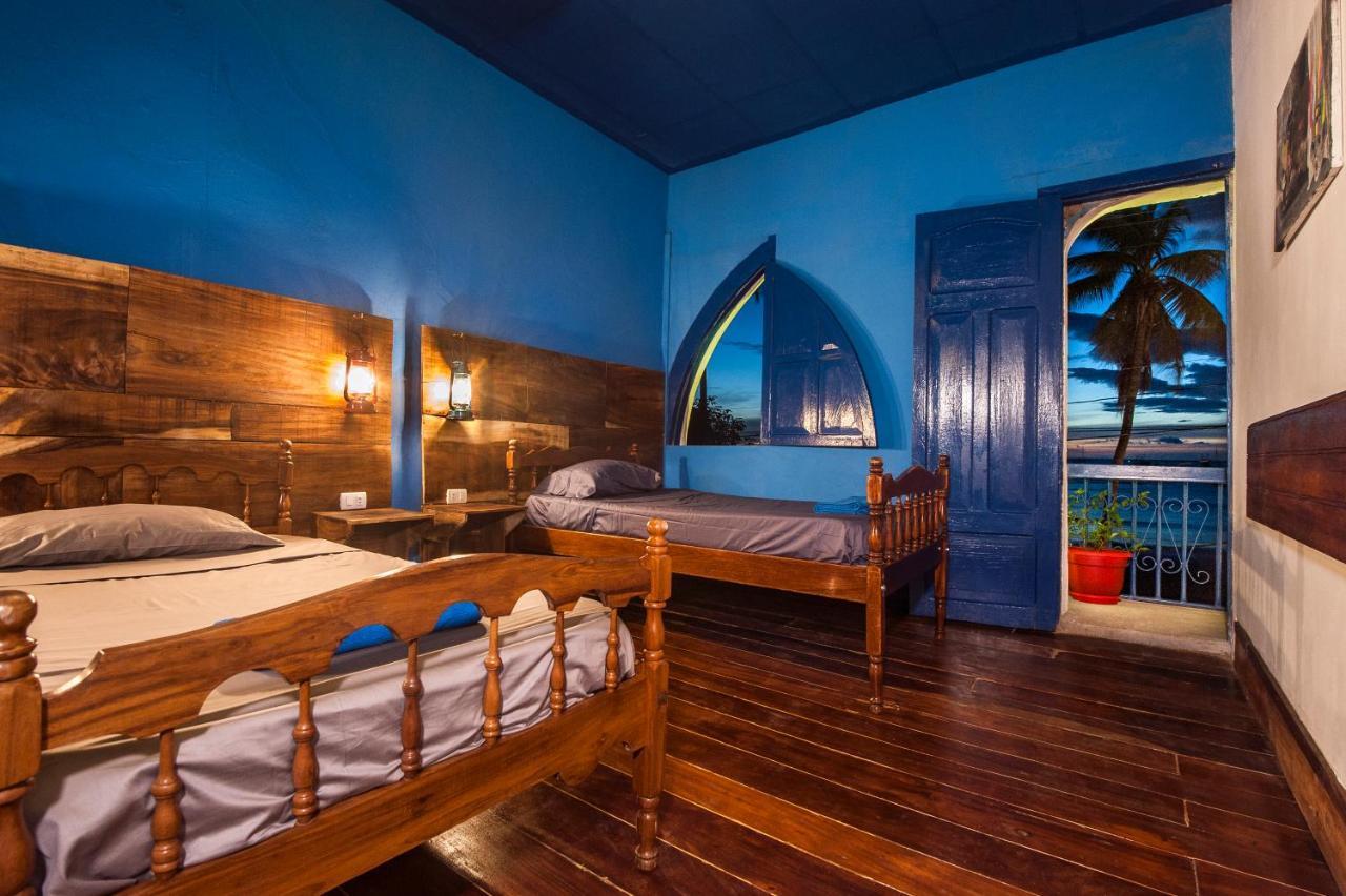Estrella Beachfront Hotel Сан-Хуан-дель-Сур Экстерьер фото